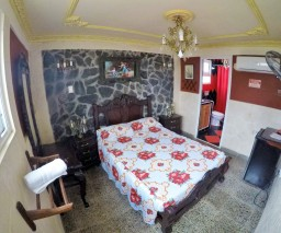 Room 5 of Vista al Mar hostal in Old Havana