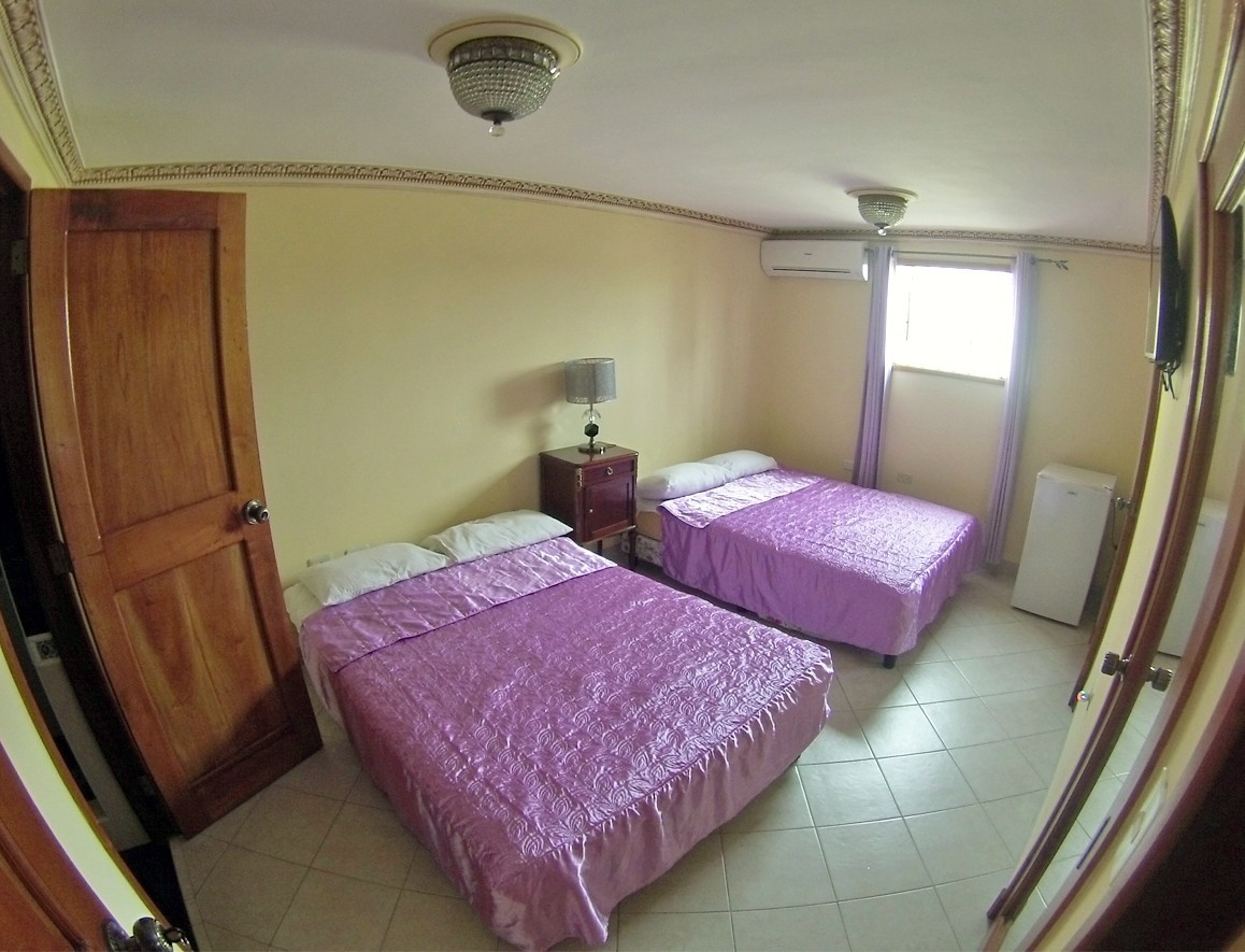 Rental room with window and 2 beds