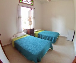 A comfortable twin room in Havana