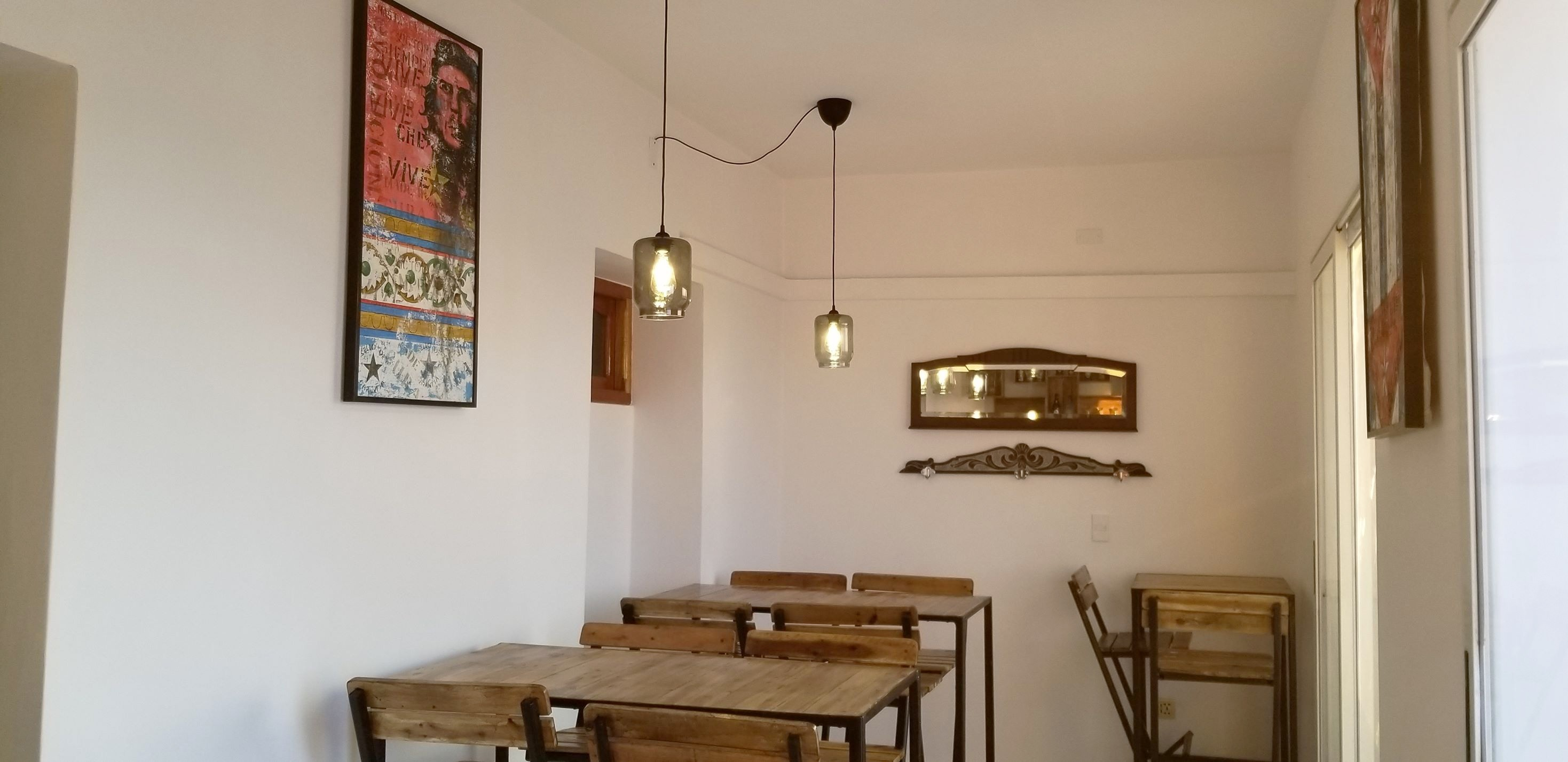 Common room at Malecon Sunset guesthouse in Havana